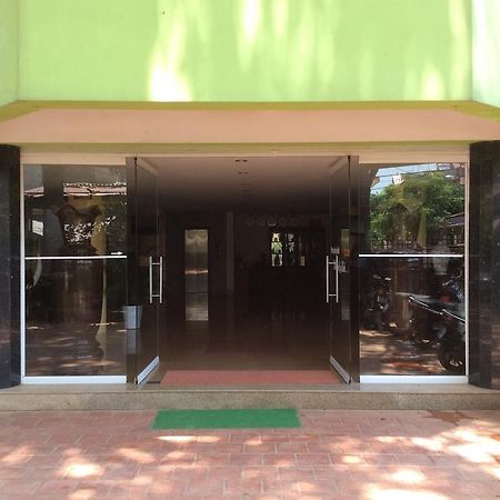 Phuong Dong Hotel Hanoi Bagian luar foto